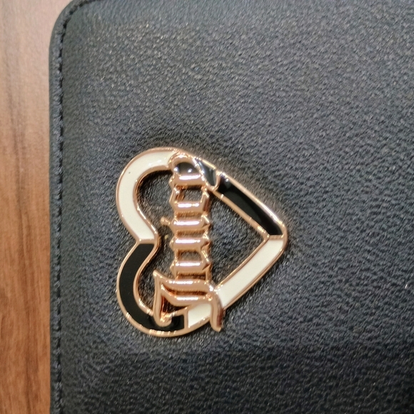 Juicy Couture Black Wallet with Gold Accent - Picture 2 of 5